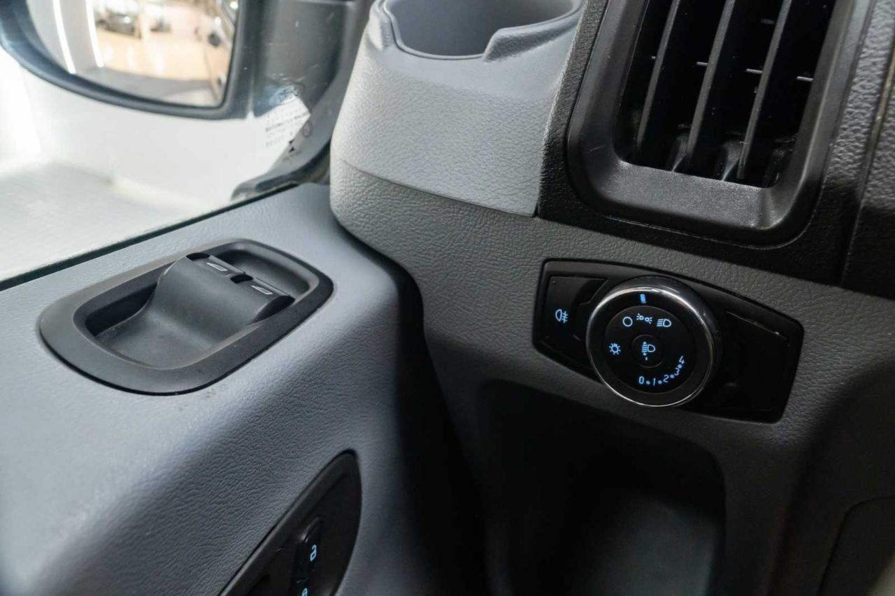 Ford Transit   4p combi kombi t 310 l2h2 ambiente2.0 l tdci 130  - Foto 18