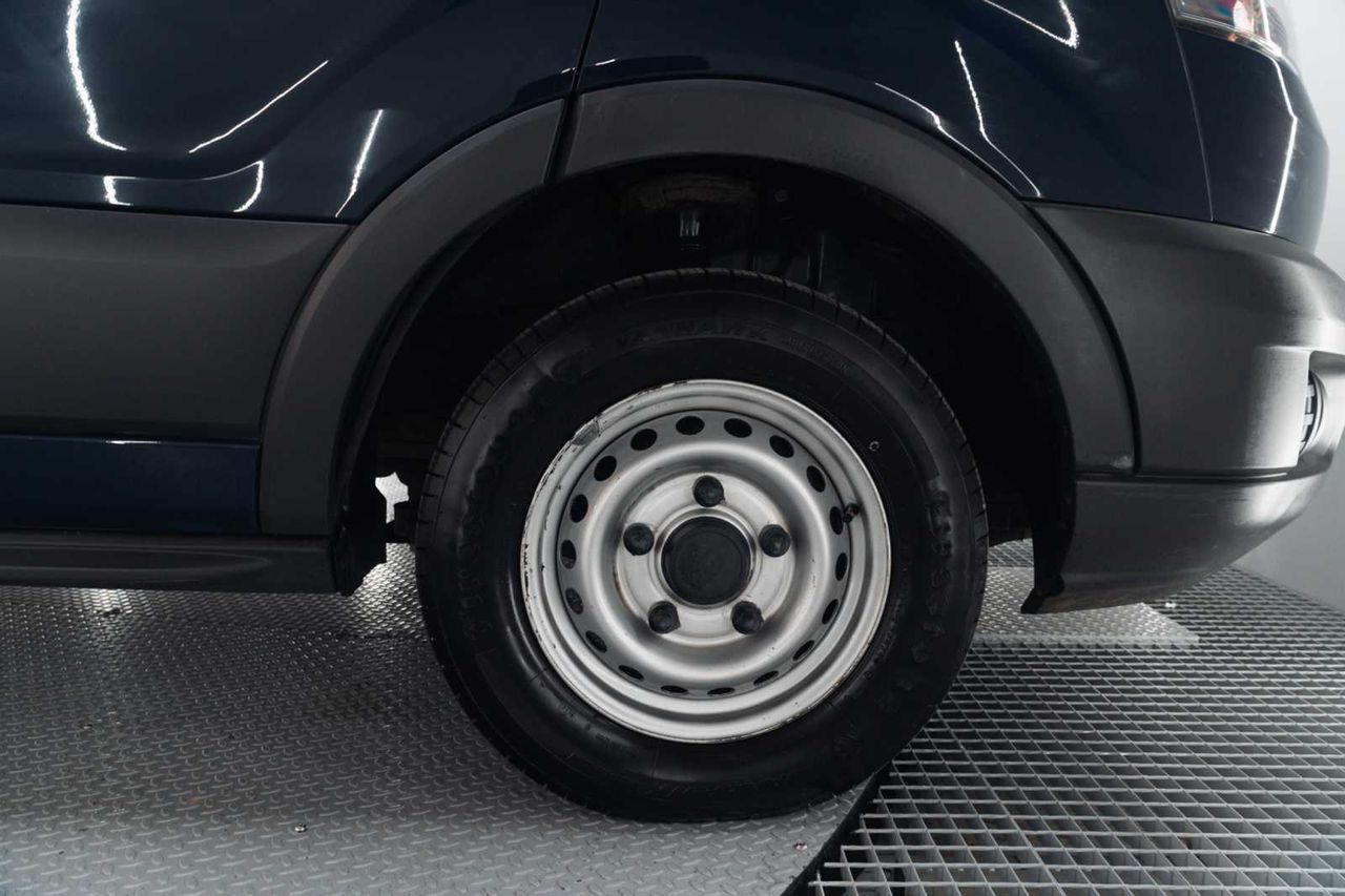 Ford Transit   4p combi kombi t 310 l2h2 ambiente2.0 l tdci 130  - Foto 24