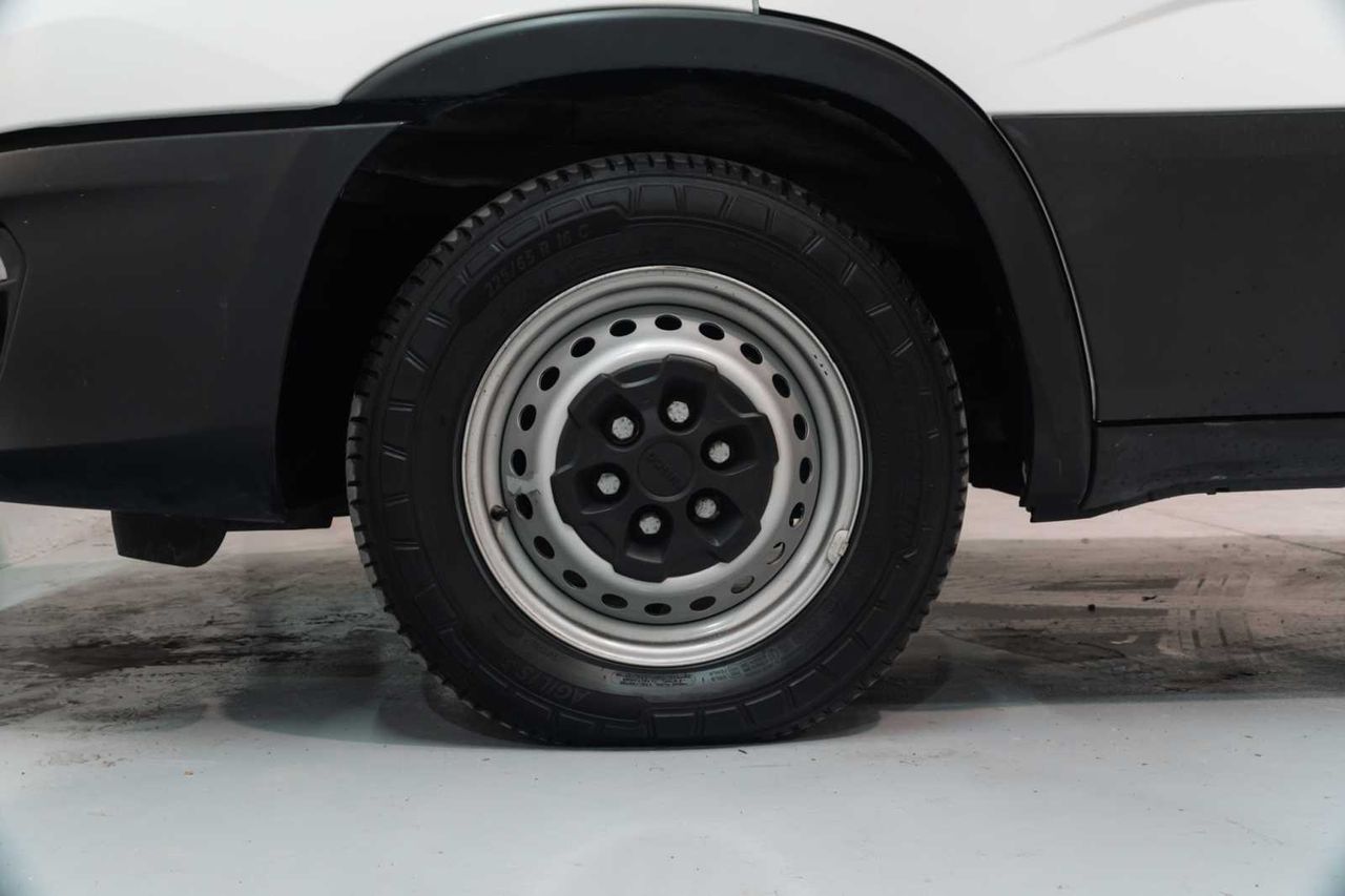 Iveco Daily 2.3 td 35s 14 v 3520l/h2 12 m3  - Foto 24