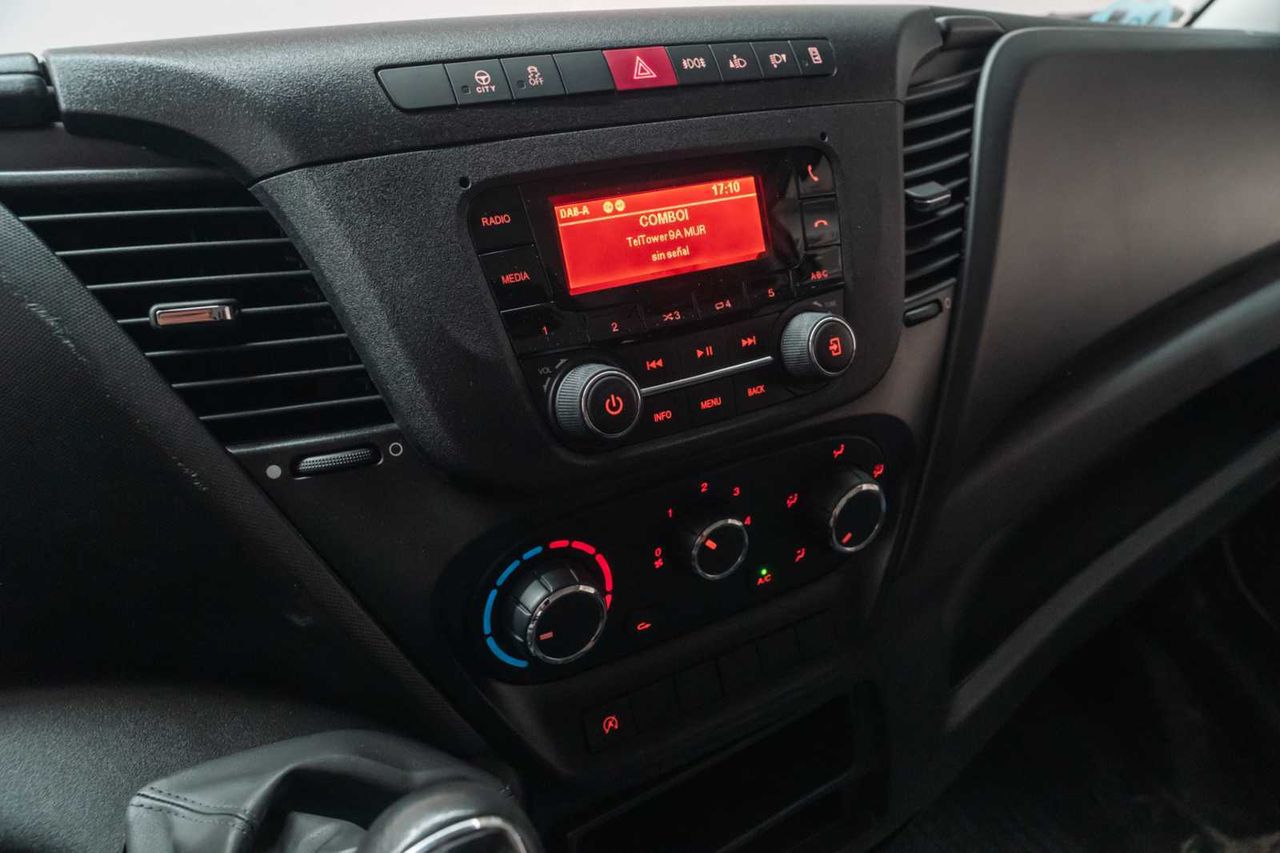 Iveco Daily 2.3 td 35s 14 v 3520l/h2 12 m3  - Foto 18