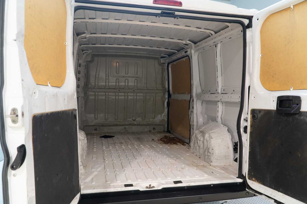 Peugeot Boxer  333 2.2 bluehdi l2h1 3,3t s&s  - Foto 12