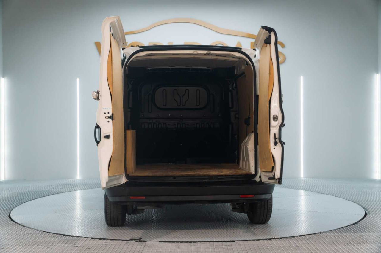 Fiat Doblò cargo base plus 1.3 mjet 70k  - Foto 8