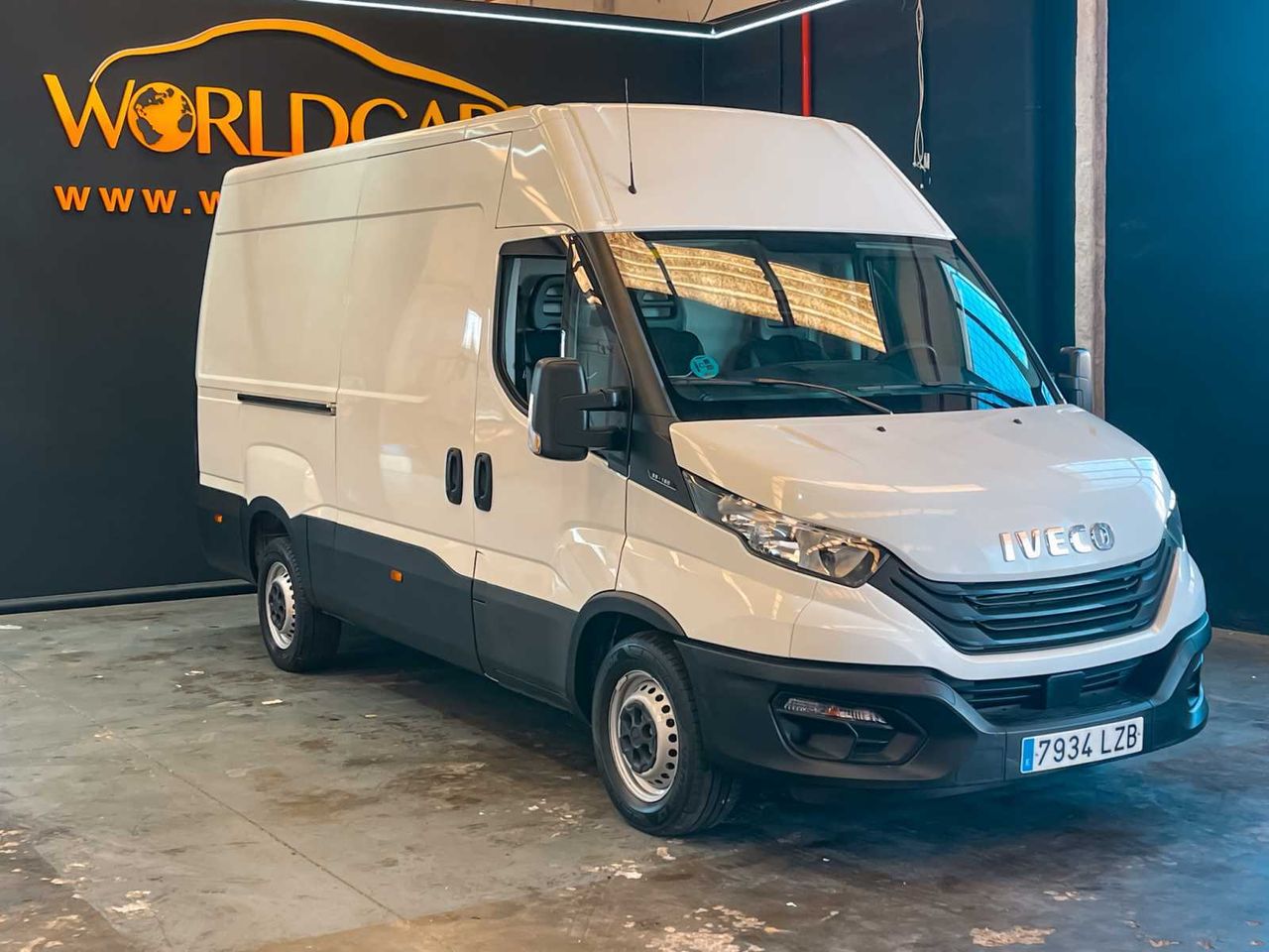 Iveco Daily 2.3td 35s 16v 3520 l/h2 12 m3  - Foto 4