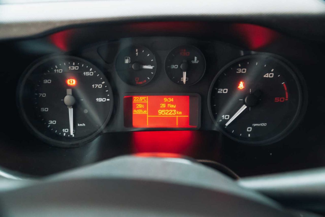 Iveco Daily 2.3 td 35s 16 v 3520l/h2 12 m3  - Foto 11