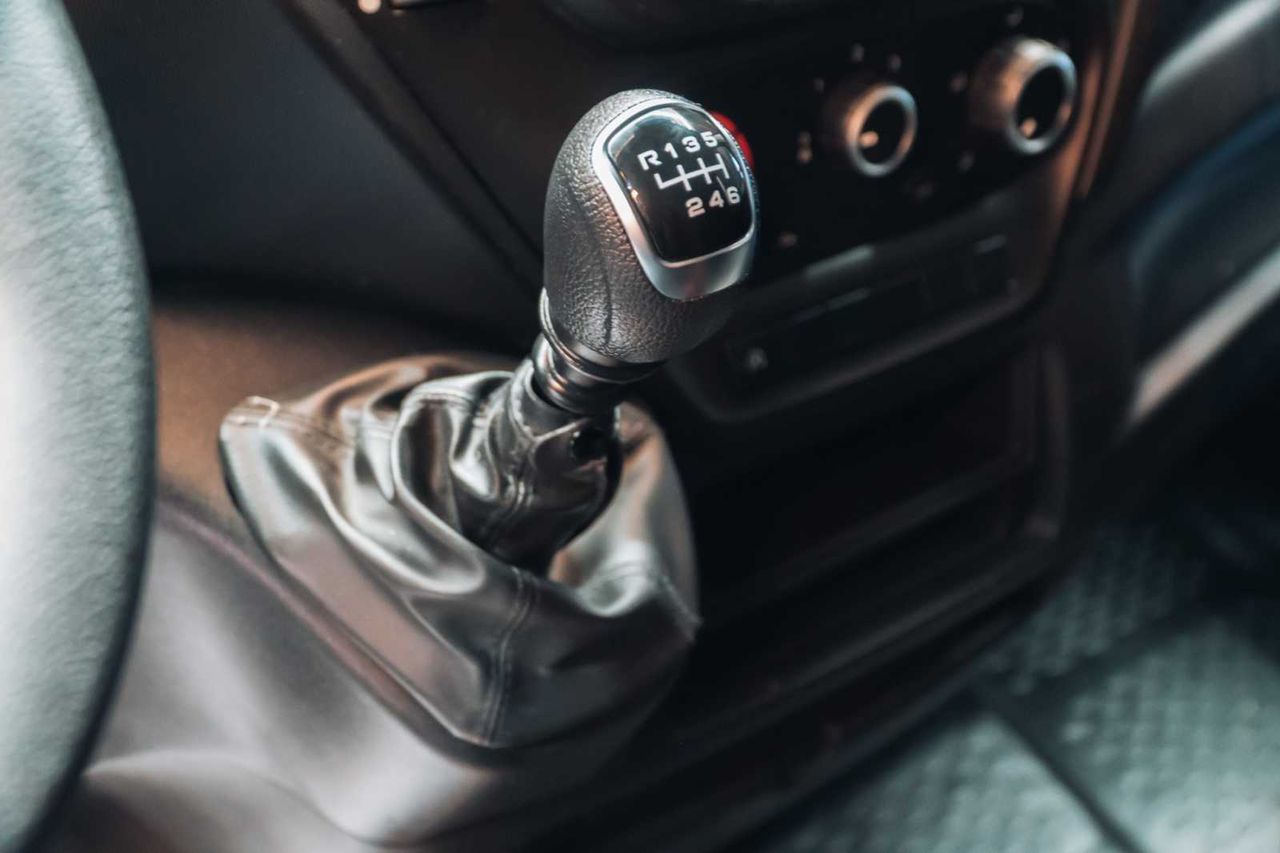 Iveco Daily 2.3 td 35s 16 v 3520l/h2 12 m3  - Foto 18