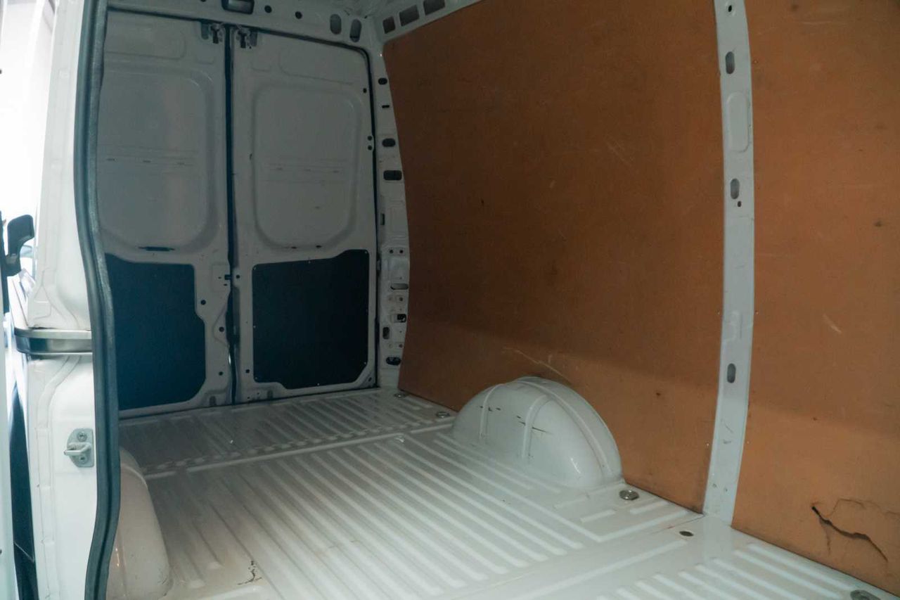 Iveco Daily 2.3 td 35s 16 v 3520l/h2 12 m3  - Foto 10