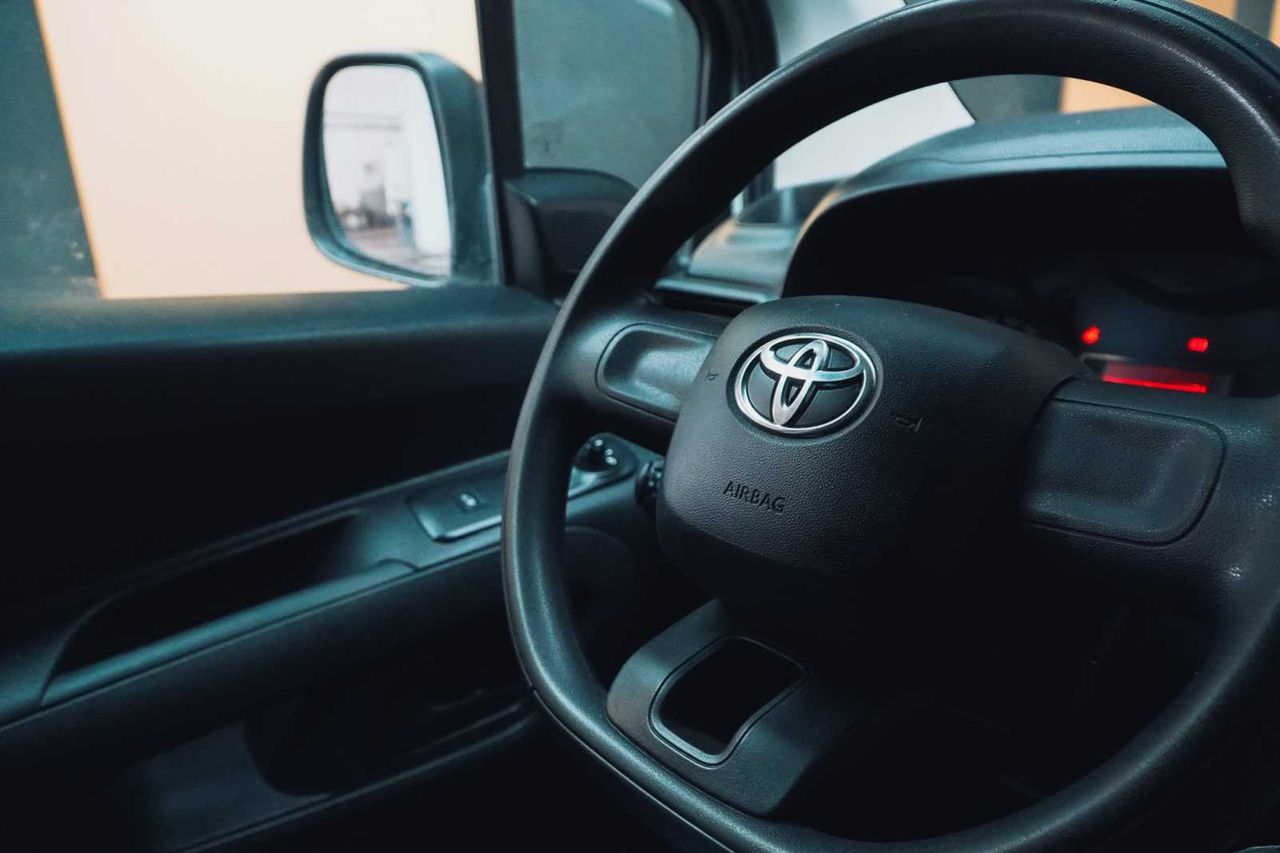 Toyota Proace City 1.5d 75kw 100cv gx l1  - Foto 16