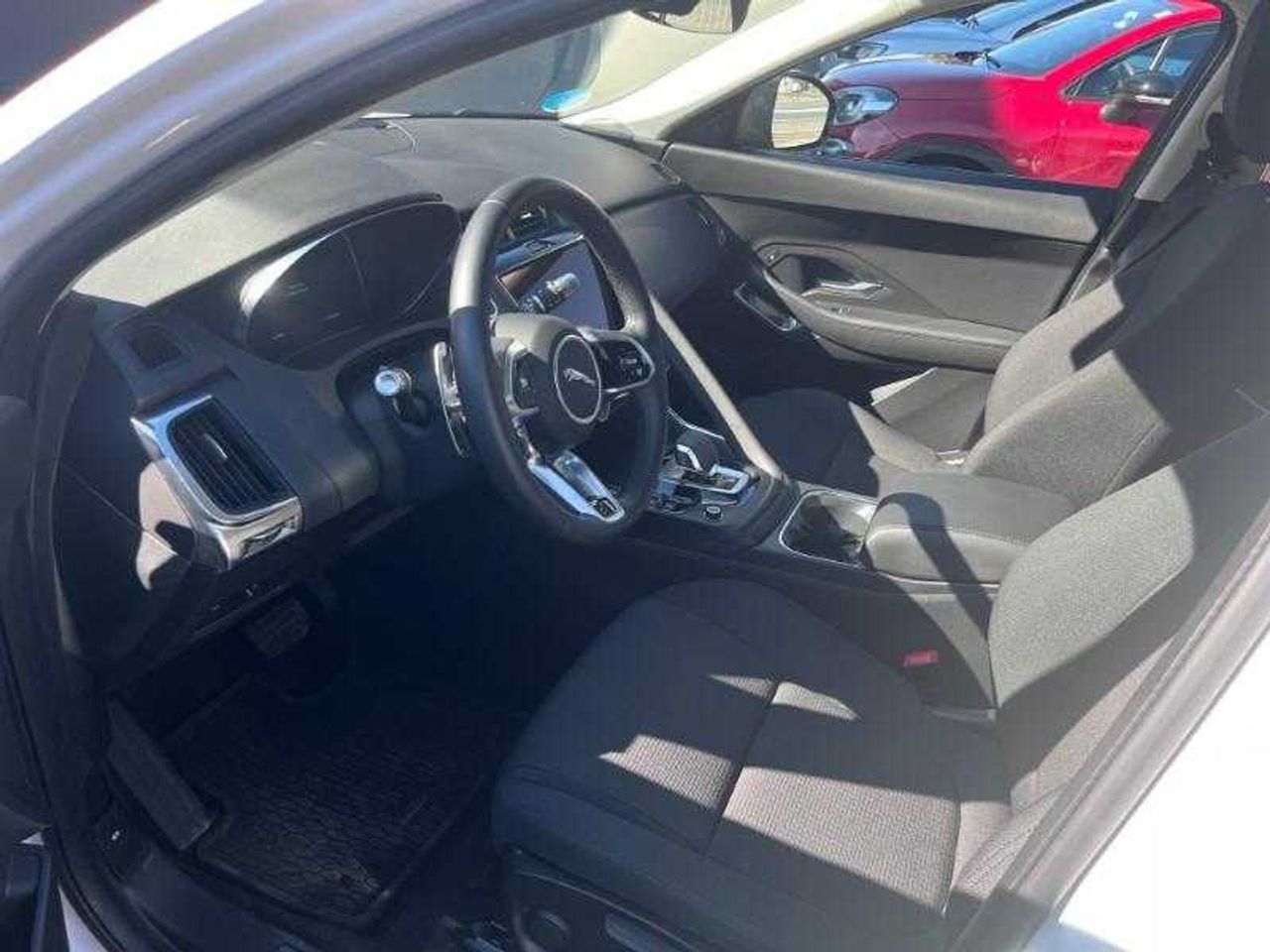 Jaguar E-Pace 2.0P 147kW 4WD Auto  - Foto 5