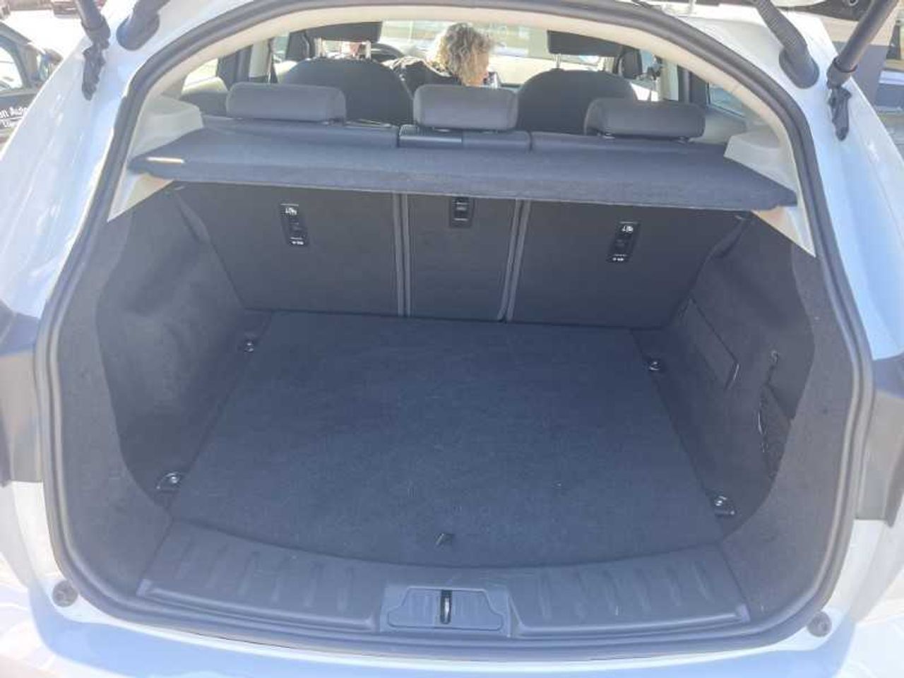 Jaguar E-Pace 2.0P 147kW 4WD Auto  - Foto 6