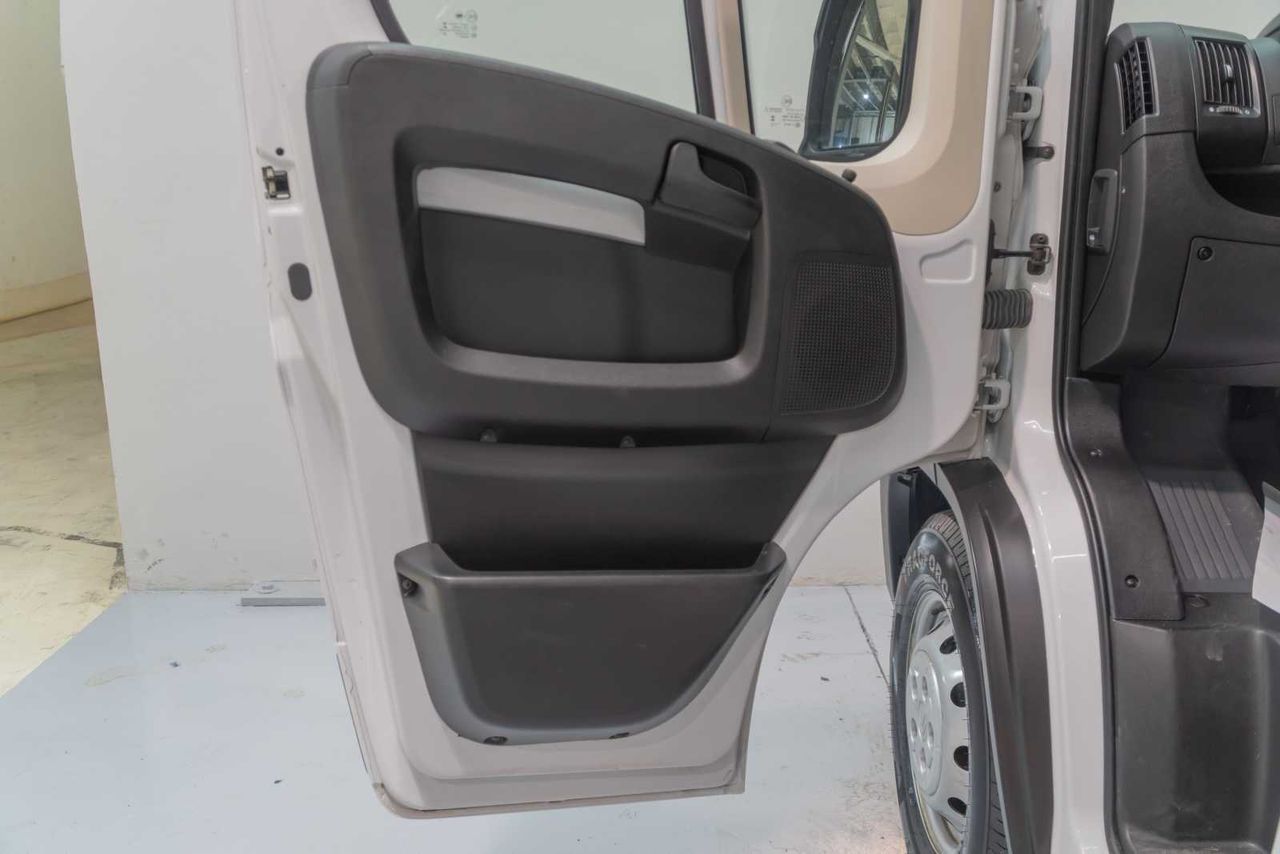 Citroën Jumper  bluehdi 103kw (140)l4h2 furgón 35 heavy  - Foto 16