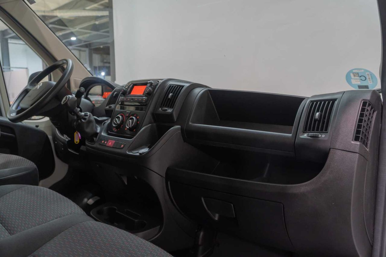 Citroën Jumper  bluehdi 103kw (140)l4h2 furgón 35 heavy  - Foto 17