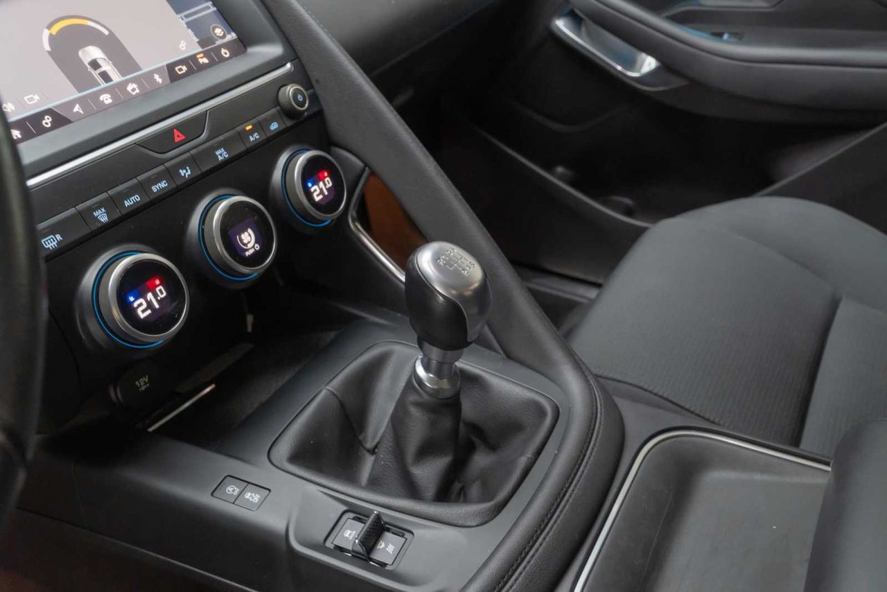 Jaguar E-Pace 2.0D 110kW 4WD  - Foto 15