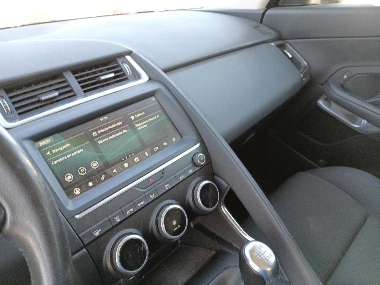 Jaguar E-Pace 2.0D 110kW 4WD  - Foto 5