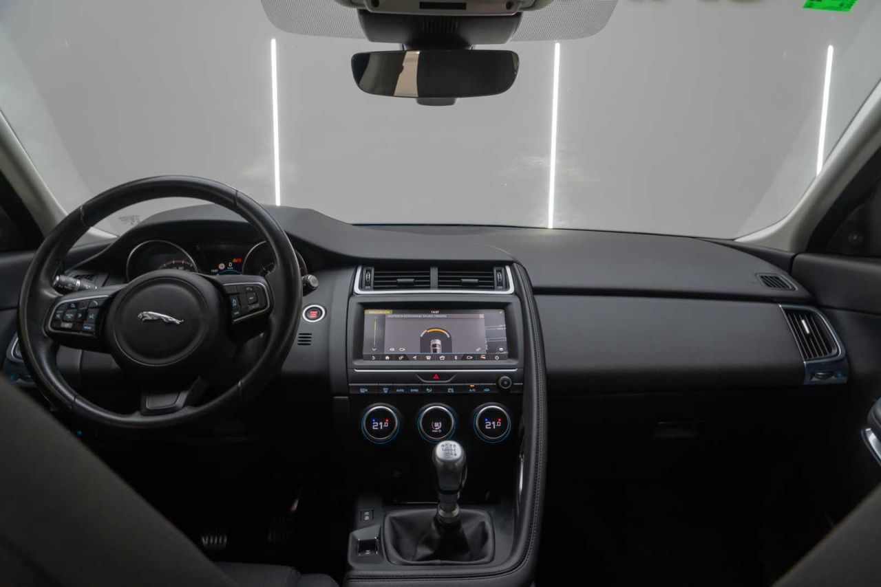 Jaguar E-Pace 2.0D 110kW 4WD  - Foto 22