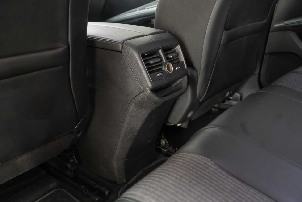 Peugeot 3008 1.2 PureTech 96KW (130CV) S&S Allure  - Foto 19