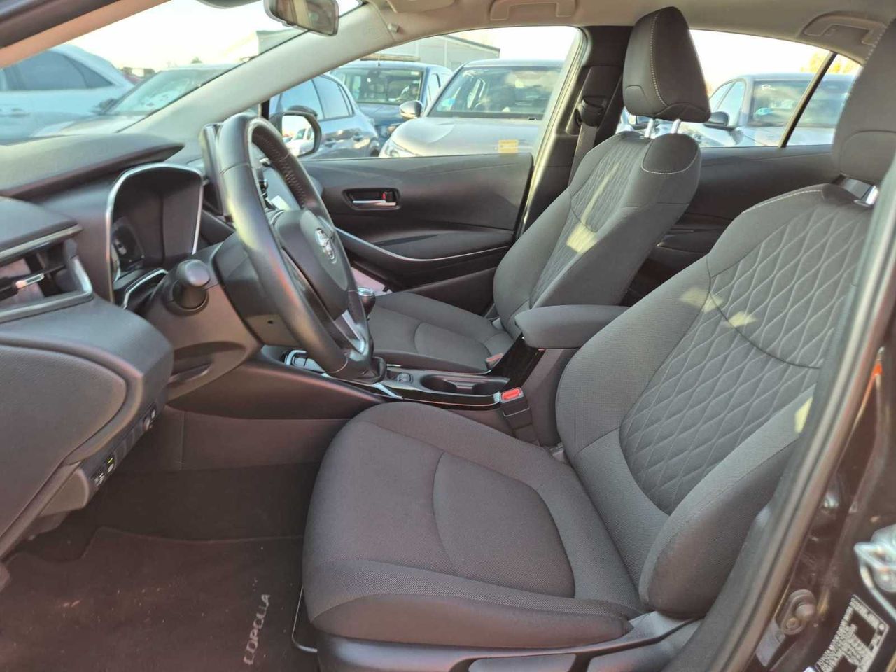 Toyota Corolla sedán 1.5 active - Foto 6