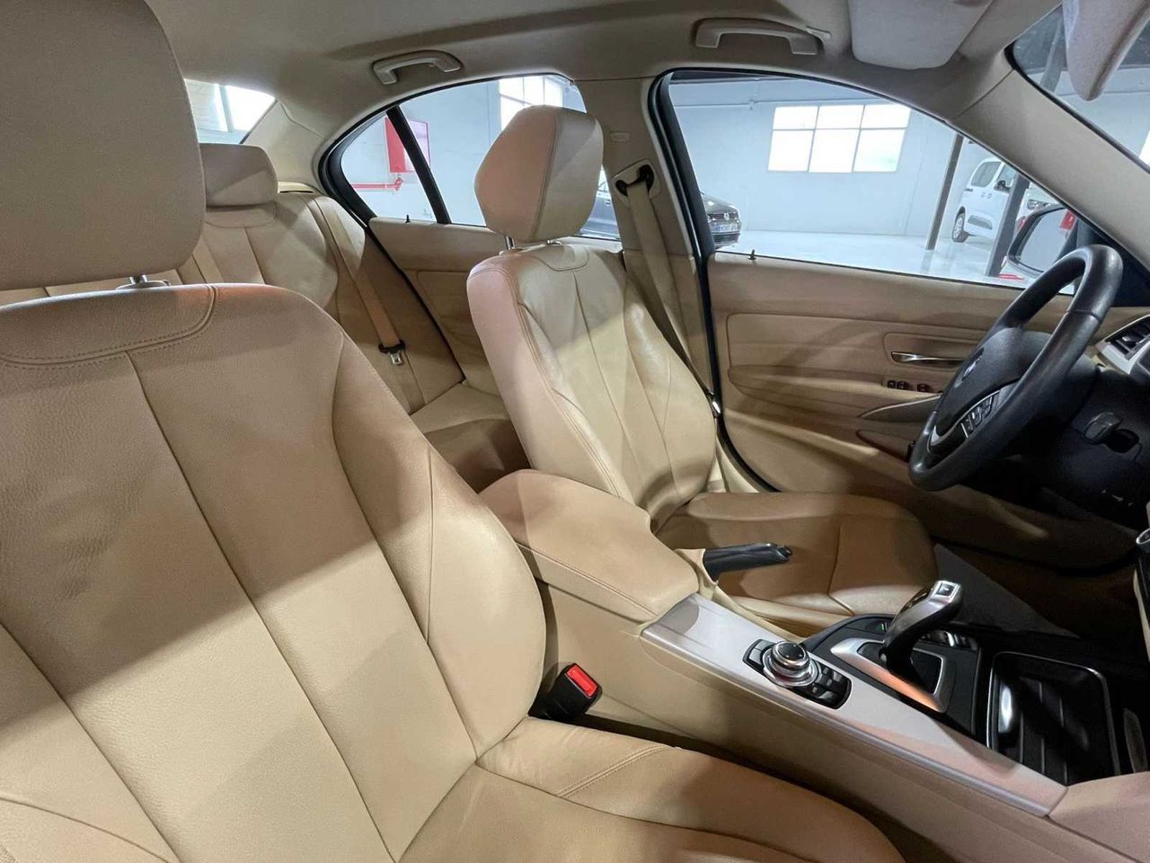 BMW Serie 3 318d - Foto 7