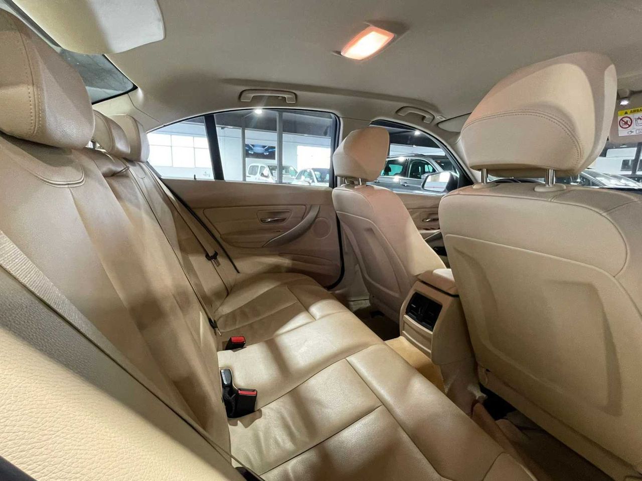 BMW Serie 3 318d - Foto 10