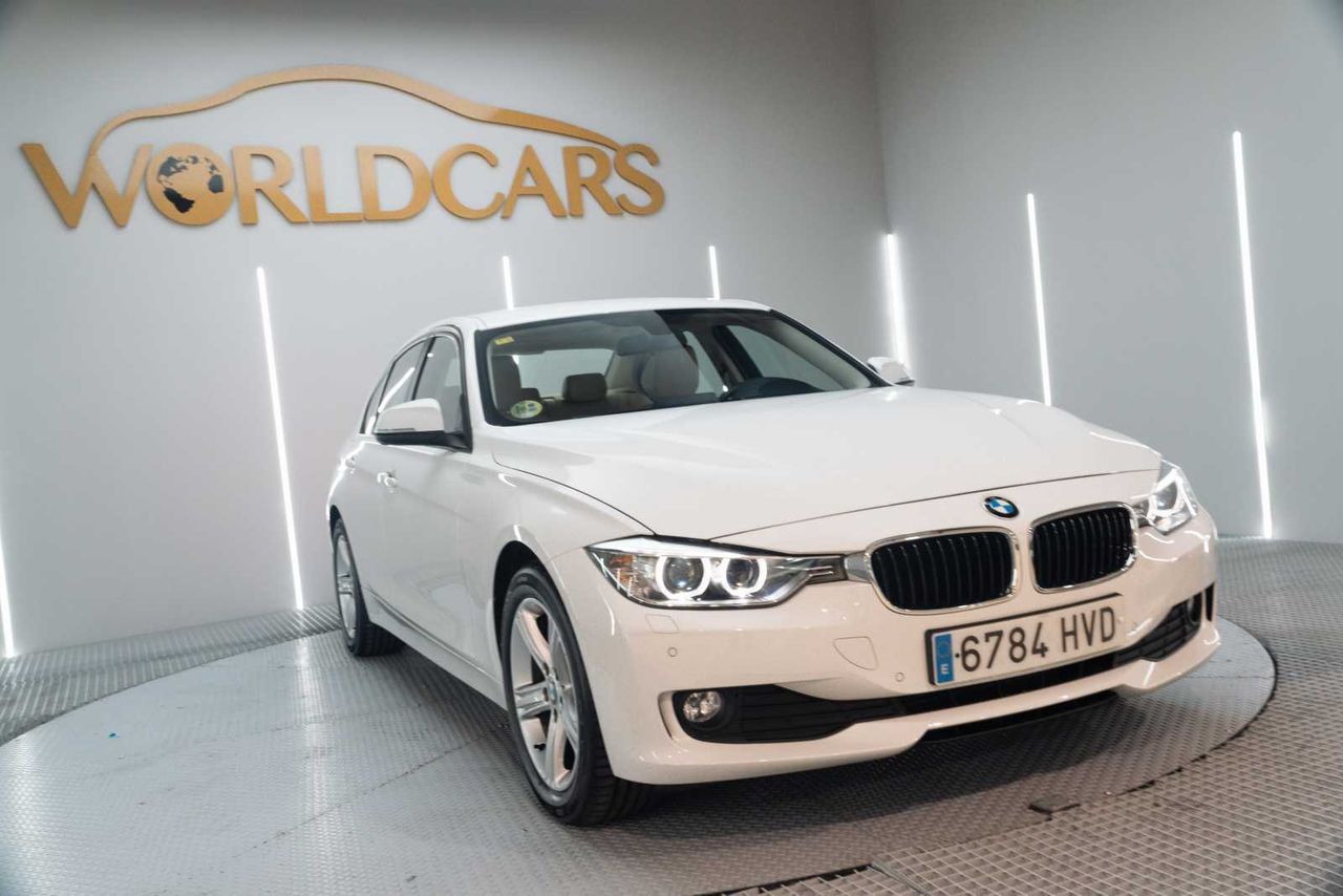 BMW Serie 3 318d - Foto 11