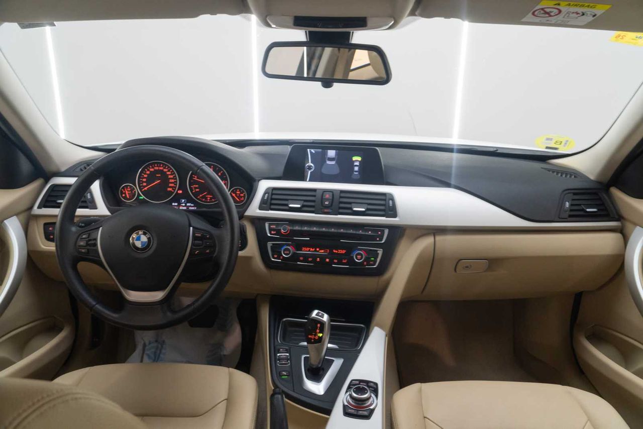 BMW Serie 3 318d - Foto 22