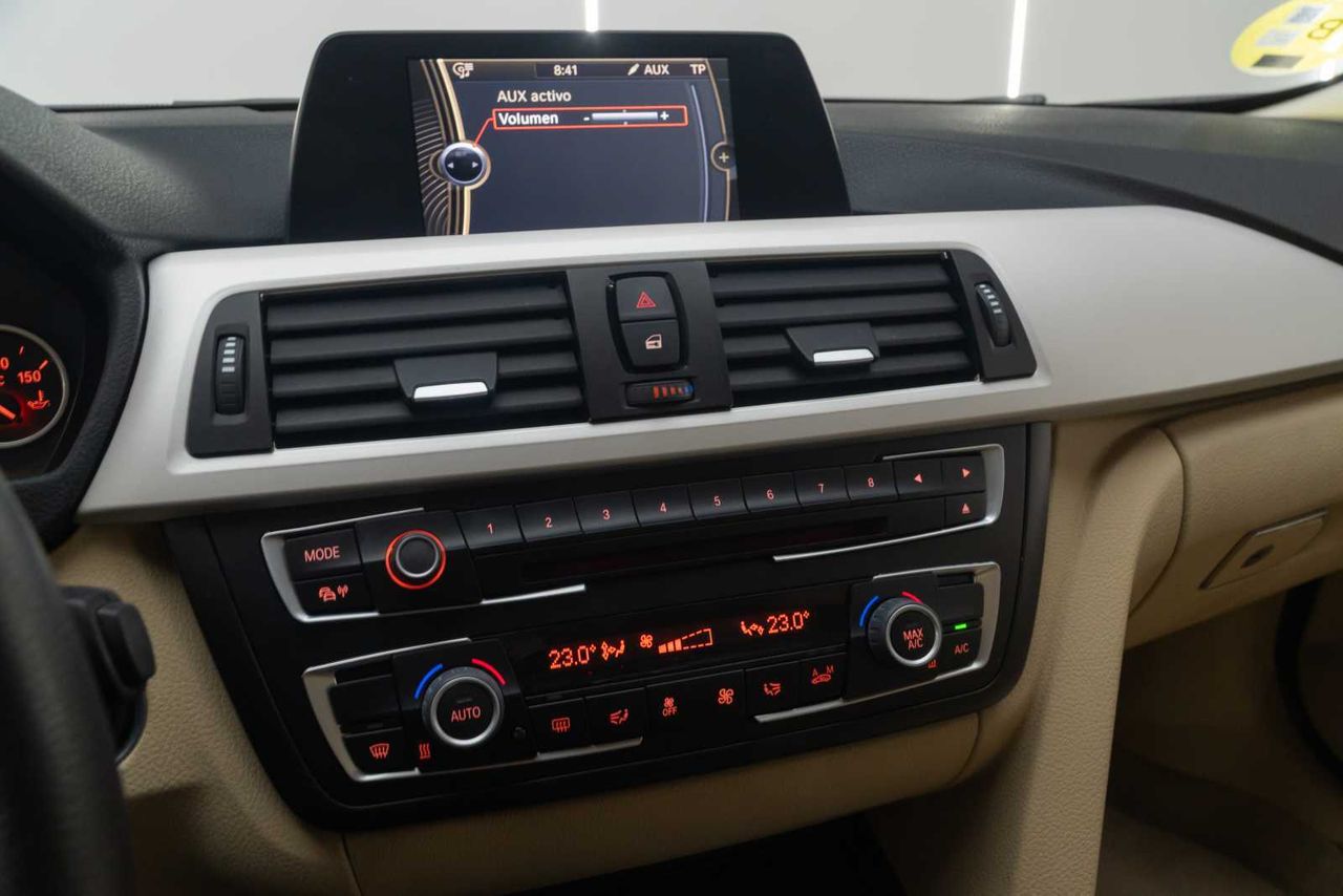 BMW Serie 3 318d - Foto 16