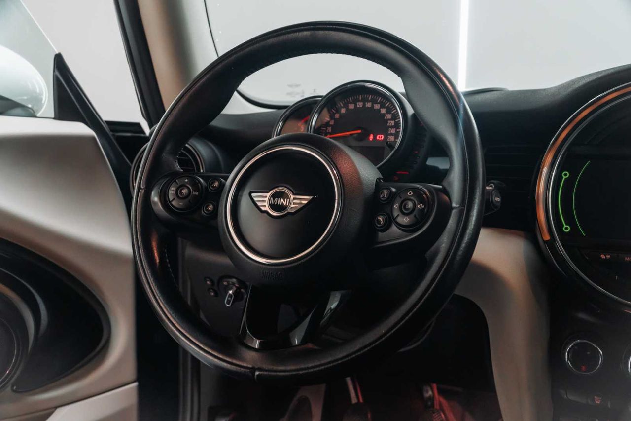MINI MINI COOPER SD 5 PUERTAS - Foto 20