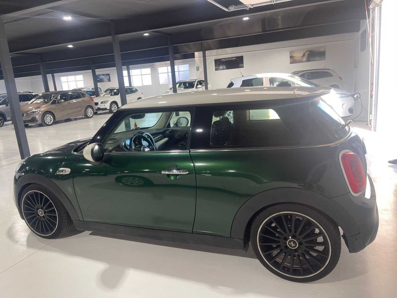 MINI MINI COOPER SD 5 PUERTAS - Foto 5