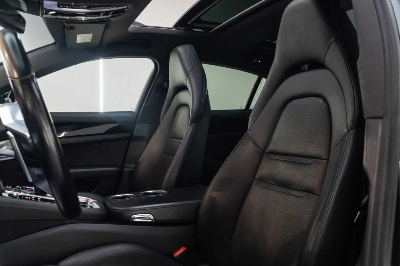 Porsche Panamera 4 E-Hybrid - Foto 19