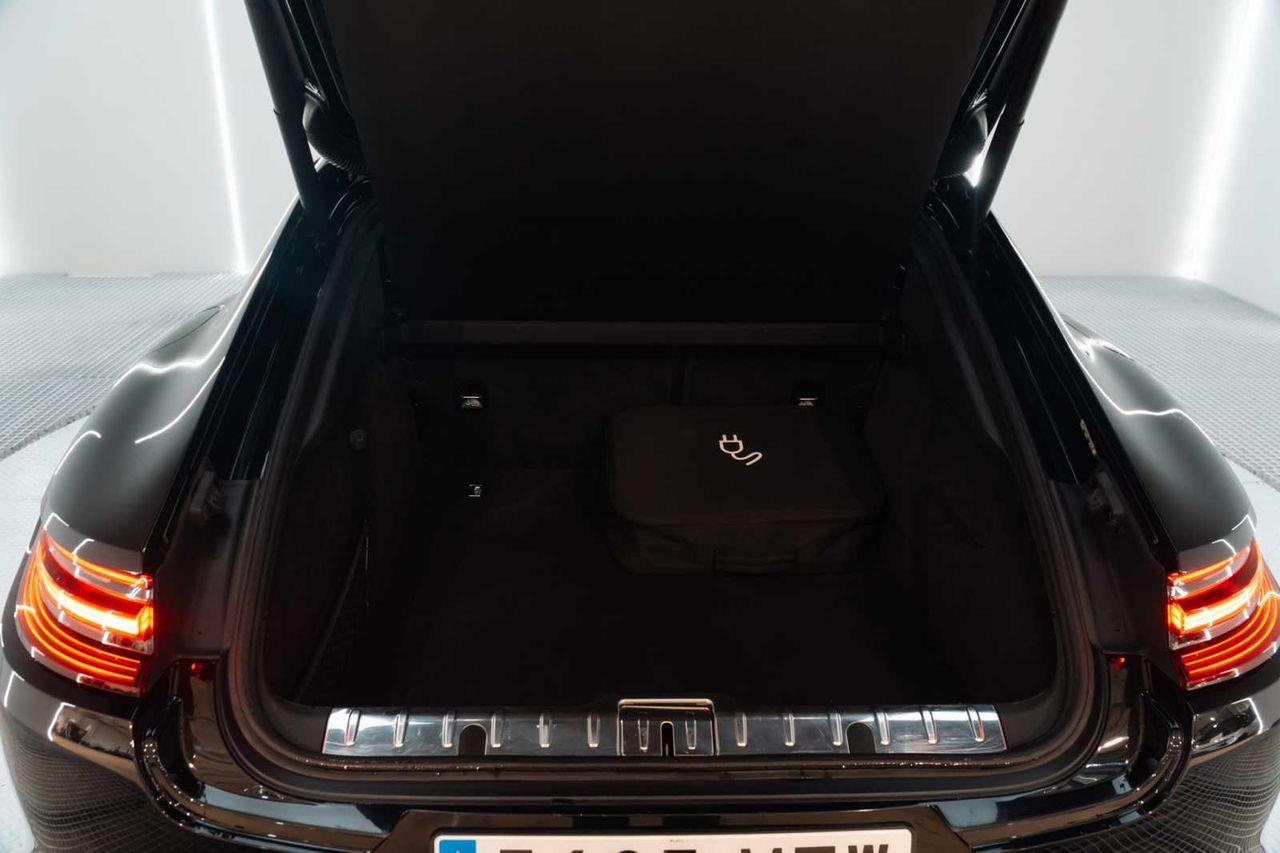 Porsche Panamera 4 E-Hybrid - Foto 10