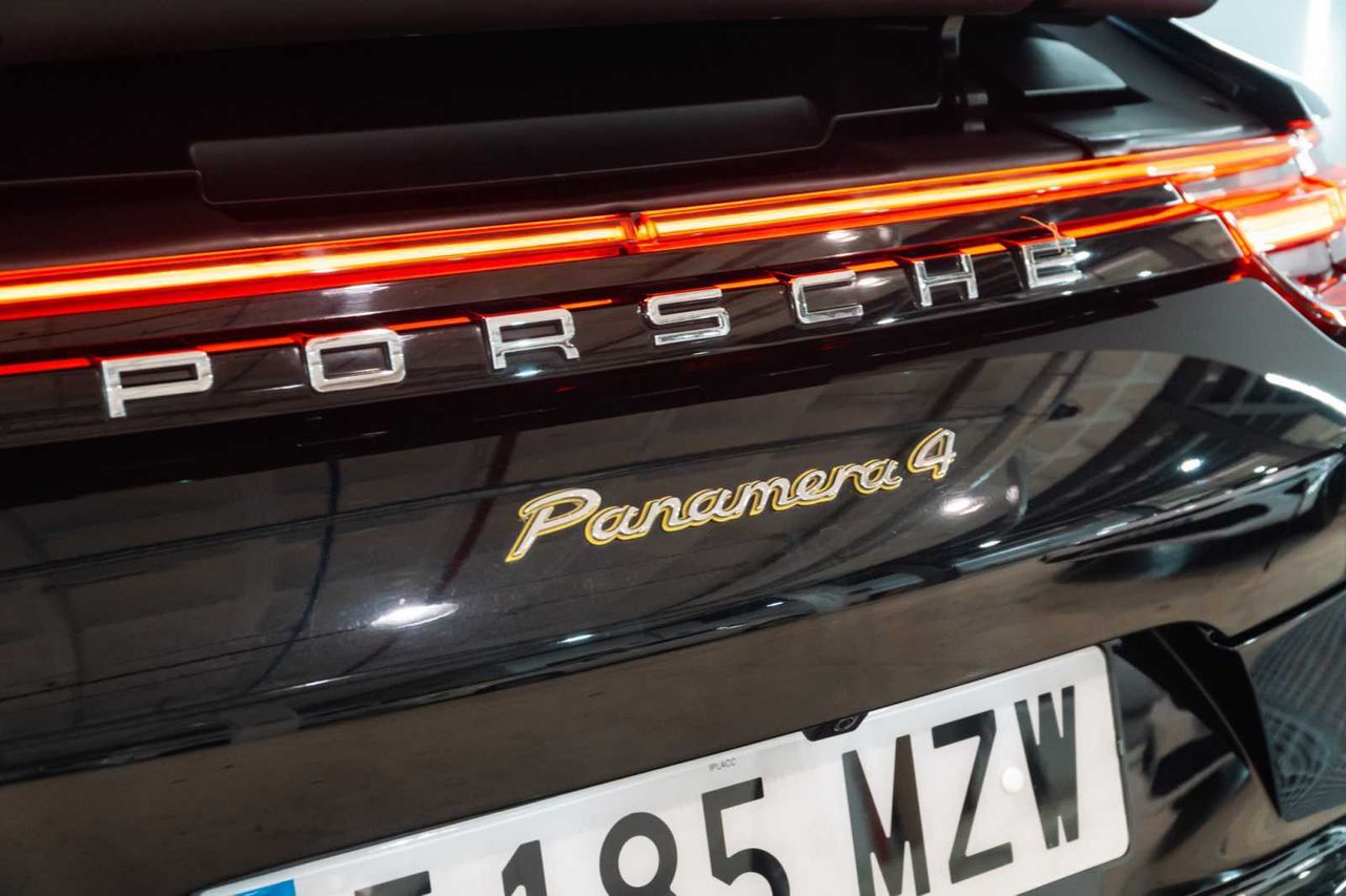 Porsche Panamera 4 E-Hybrid - Foto 12