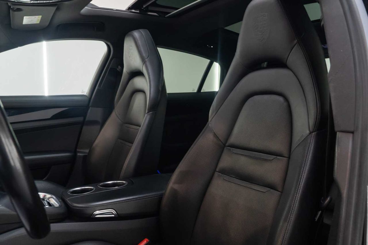 Porsche Panamera 4 E-Hybrid - Foto 18