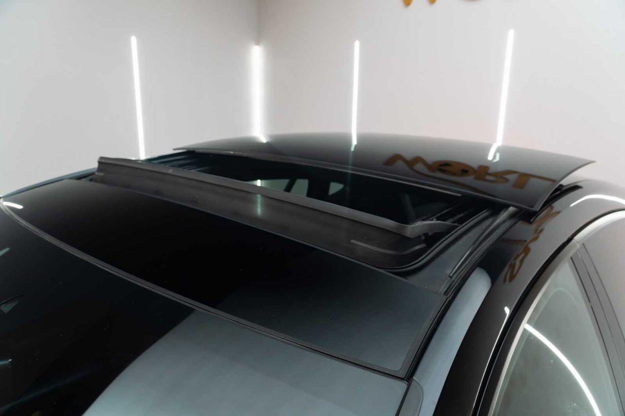 Porsche Panamera 4 E-Hybrid - Foto 16