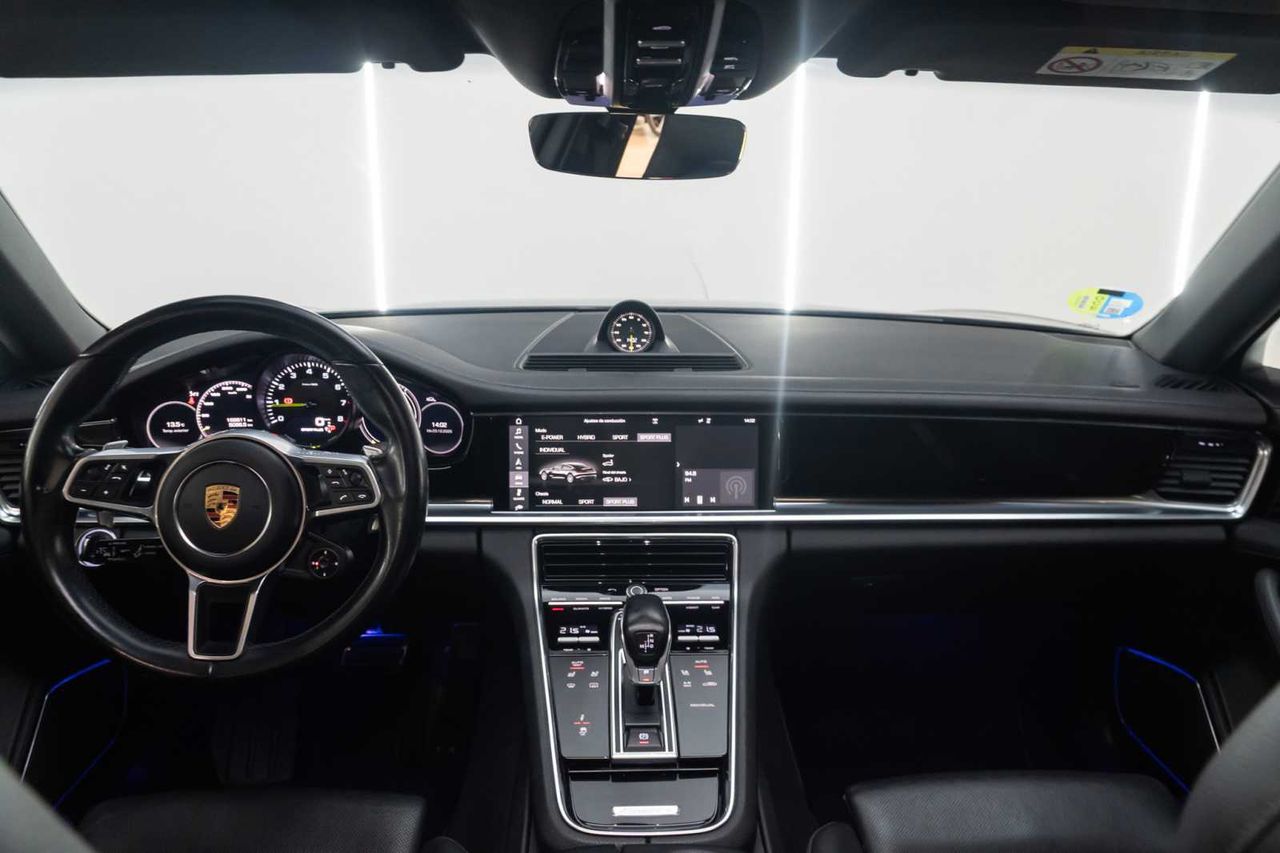 Porsche Panamera 4 E-Hybrid - Foto 24