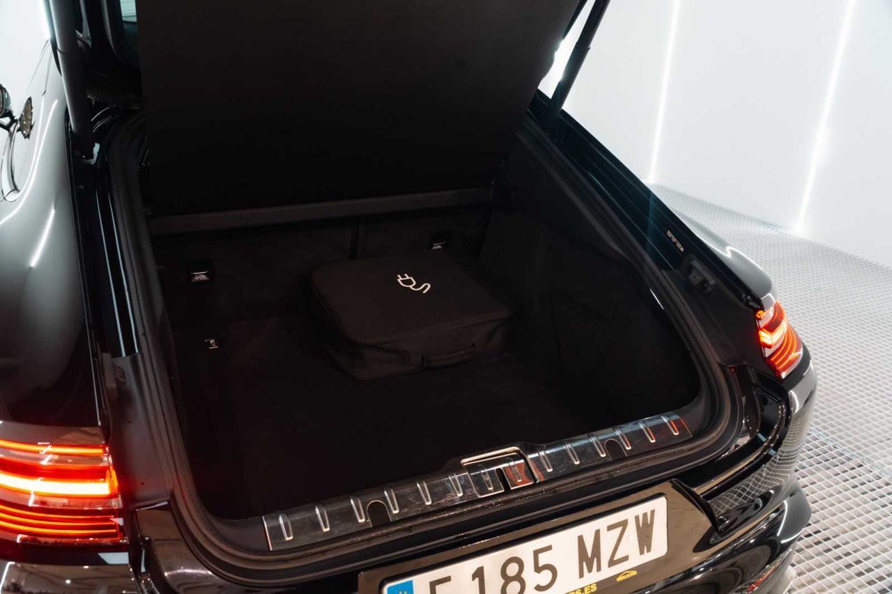 Porsche Panamera 4 E-Hybrid - Foto 11