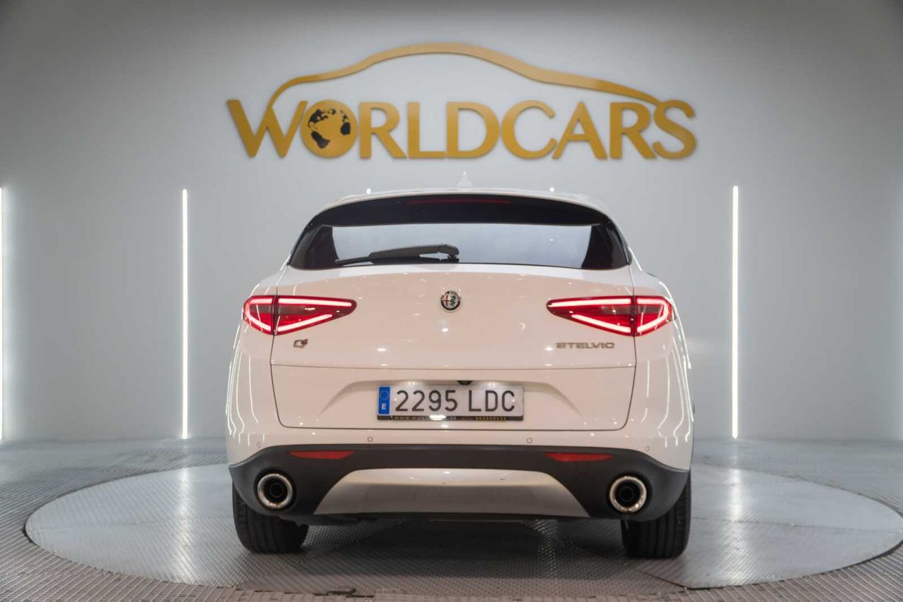 Alfa Romeo Stelvio 2.2 Diésel 154kW (210CV) Executive Q4  - Foto 7