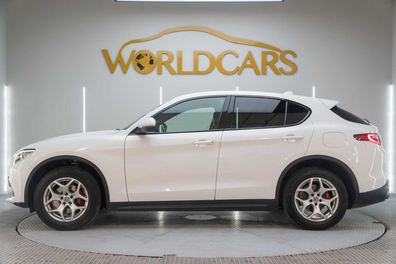 Alfa Romeo Stelvio 2.2 Diésel 154kW (210CV) Executive Q4  - Foto 9