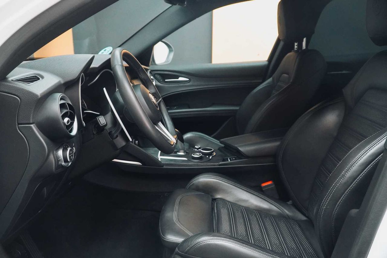Alfa Romeo Stelvio 2.2 Diésel 154kW (210CV) Executive Q4  - Foto 19