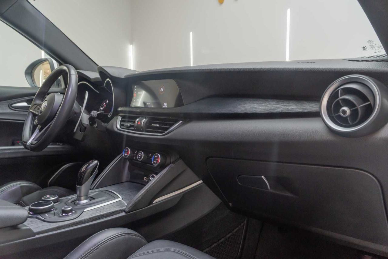 Alfa Romeo Stelvio 2.2 Diésel 154kW (210CV) Executive Q4  - Foto 24