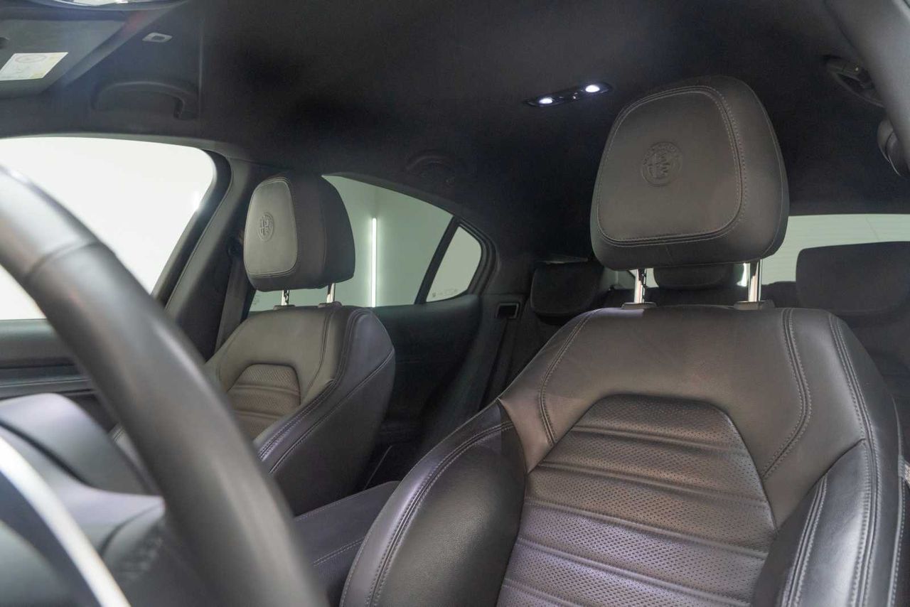 Alfa Romeo Stelvio 2.2 Diésel 154kW (210CV) Executive Q4  - Foto 21