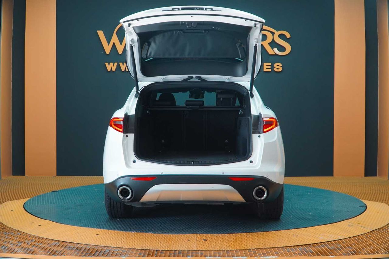 Alfa Romeo Stelvio 2.2 Diésel 154kW (210CV) Executive Q4  - Foto 10