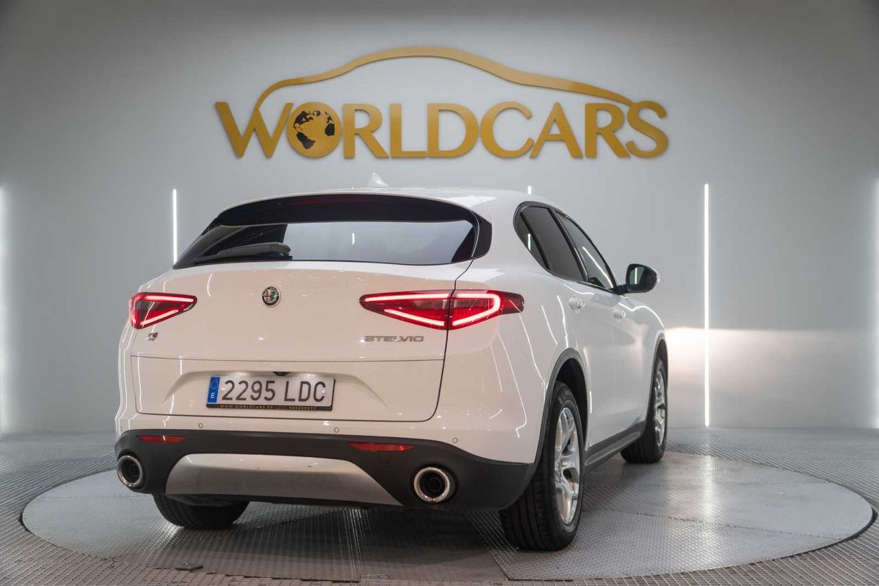 Alfa Romeo Stelvio 2.2 Diésel 154kW (210CV) Executive Q4  - Foto 6