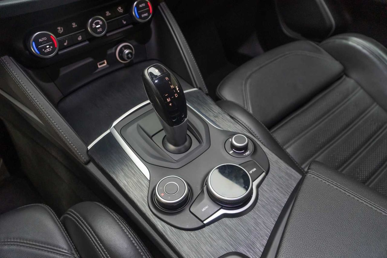 Alfa Romeo Stelvio 2.2 Diésel 154kW (210CV) Executive Q4  - Foto 16