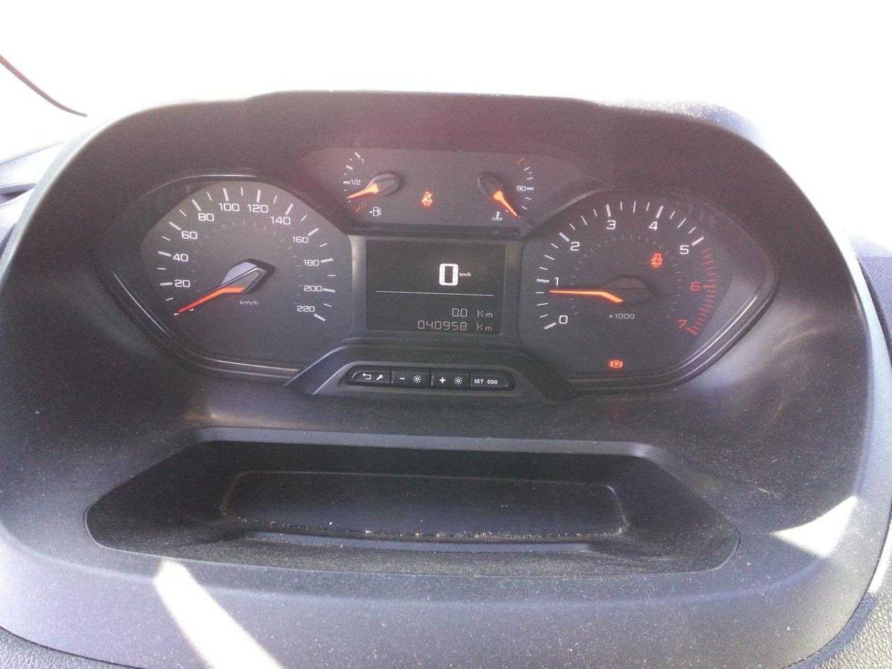 Peugeot Partner  standard 600kg bluehdi 73kw  - Foto 6