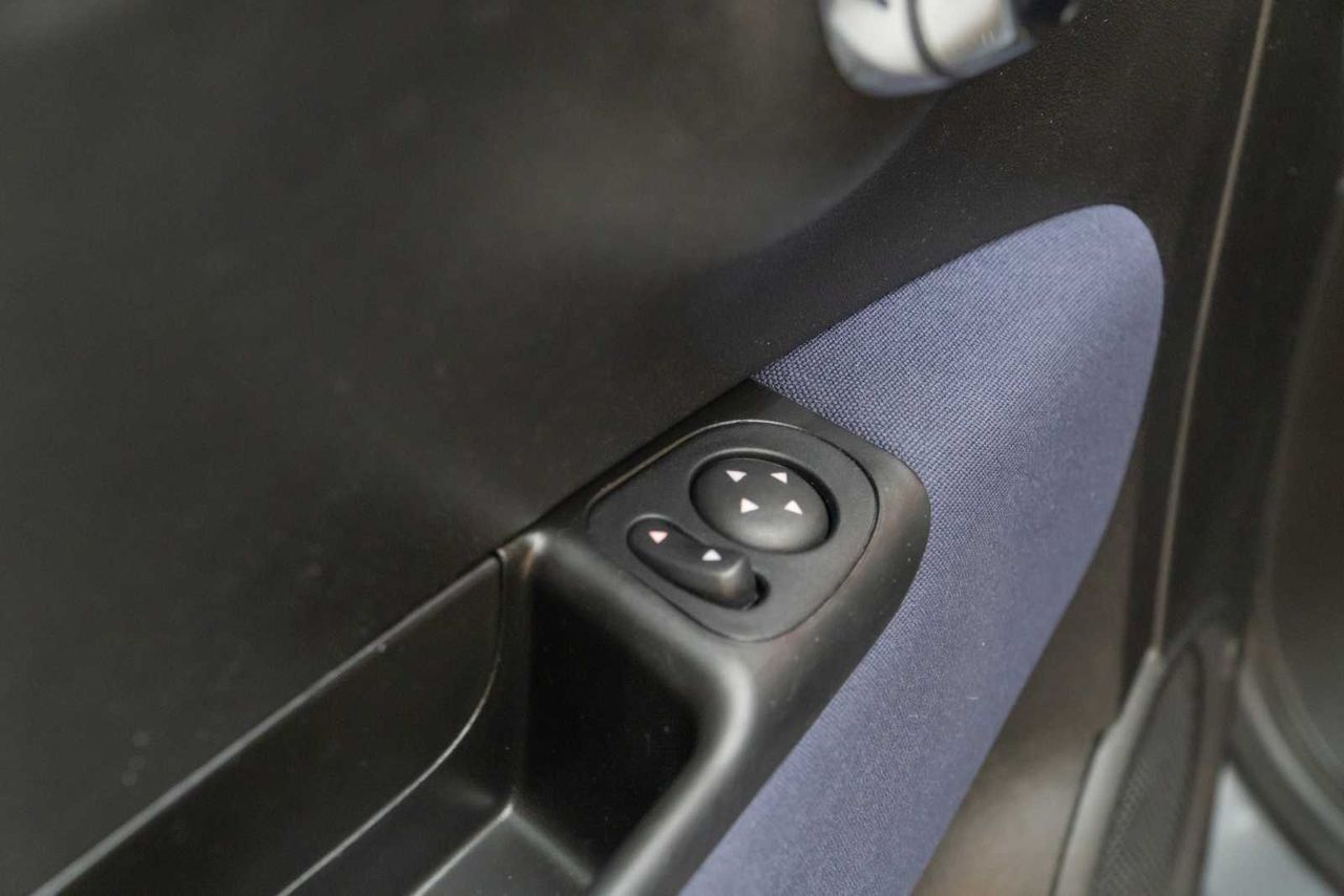 Fiat 500 Cult 1.0 Hybrid 51KW (70 CV) - Foto 16