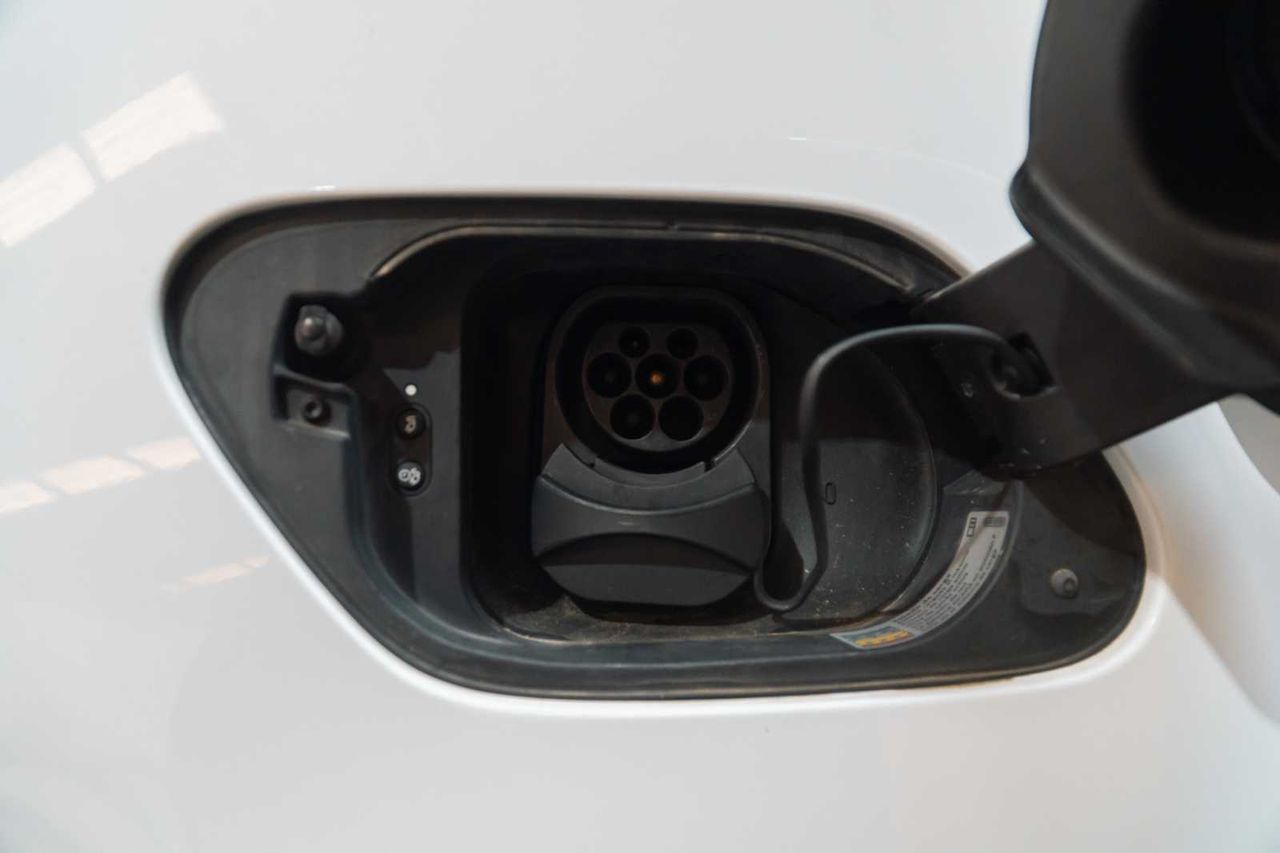 Volkswagen Golf e-Golf ePower 100 kW (136CV) - Foto 13