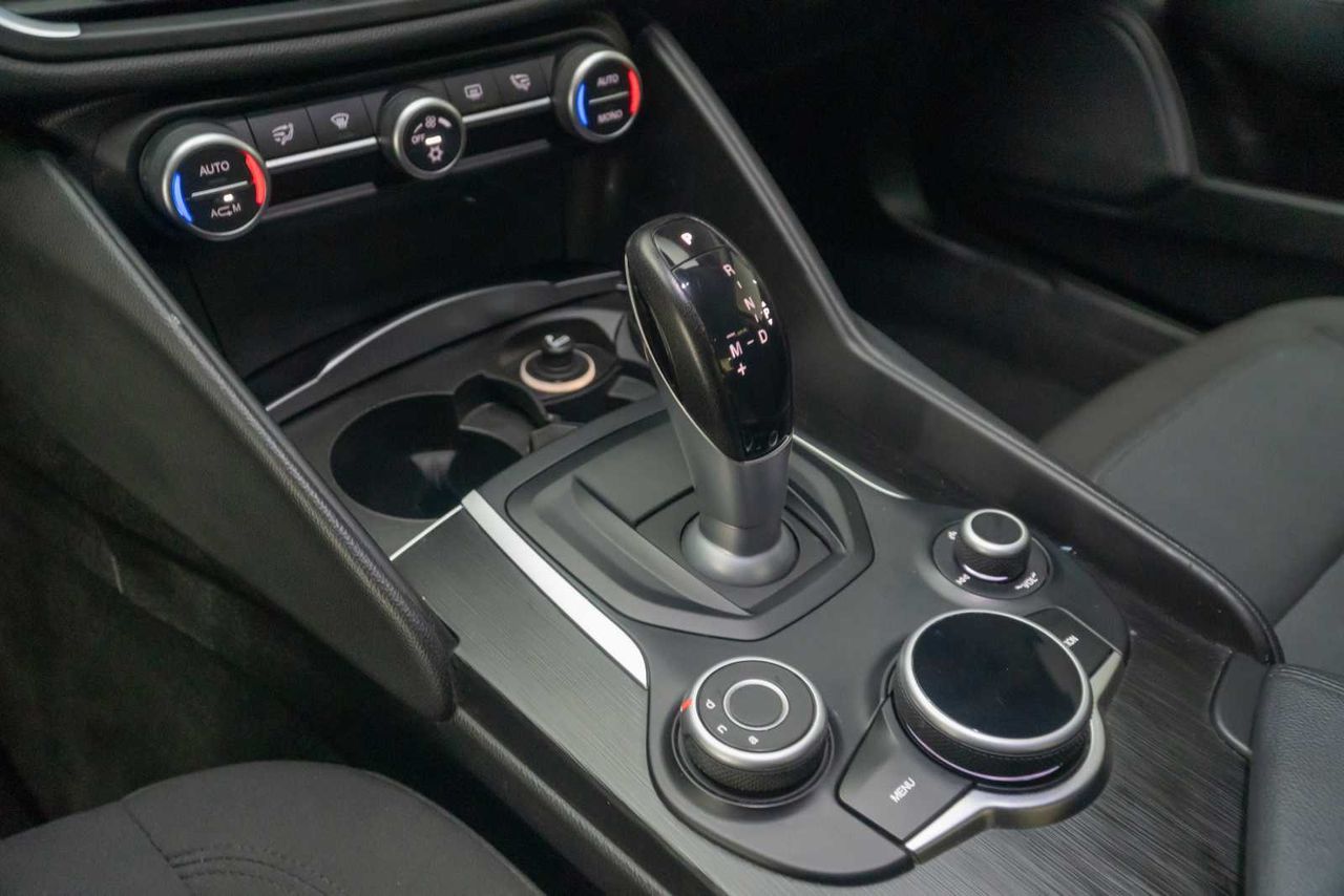 Alfa Romeo Giulia 2.0 Gasolina 147kW (200CV) Giulia AT - Foto 17