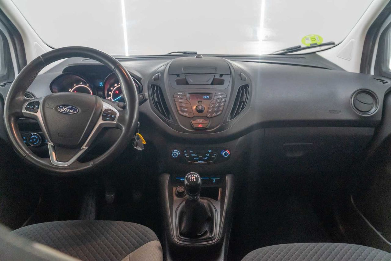 Ford Transit Courier    74kw  - Foto 20