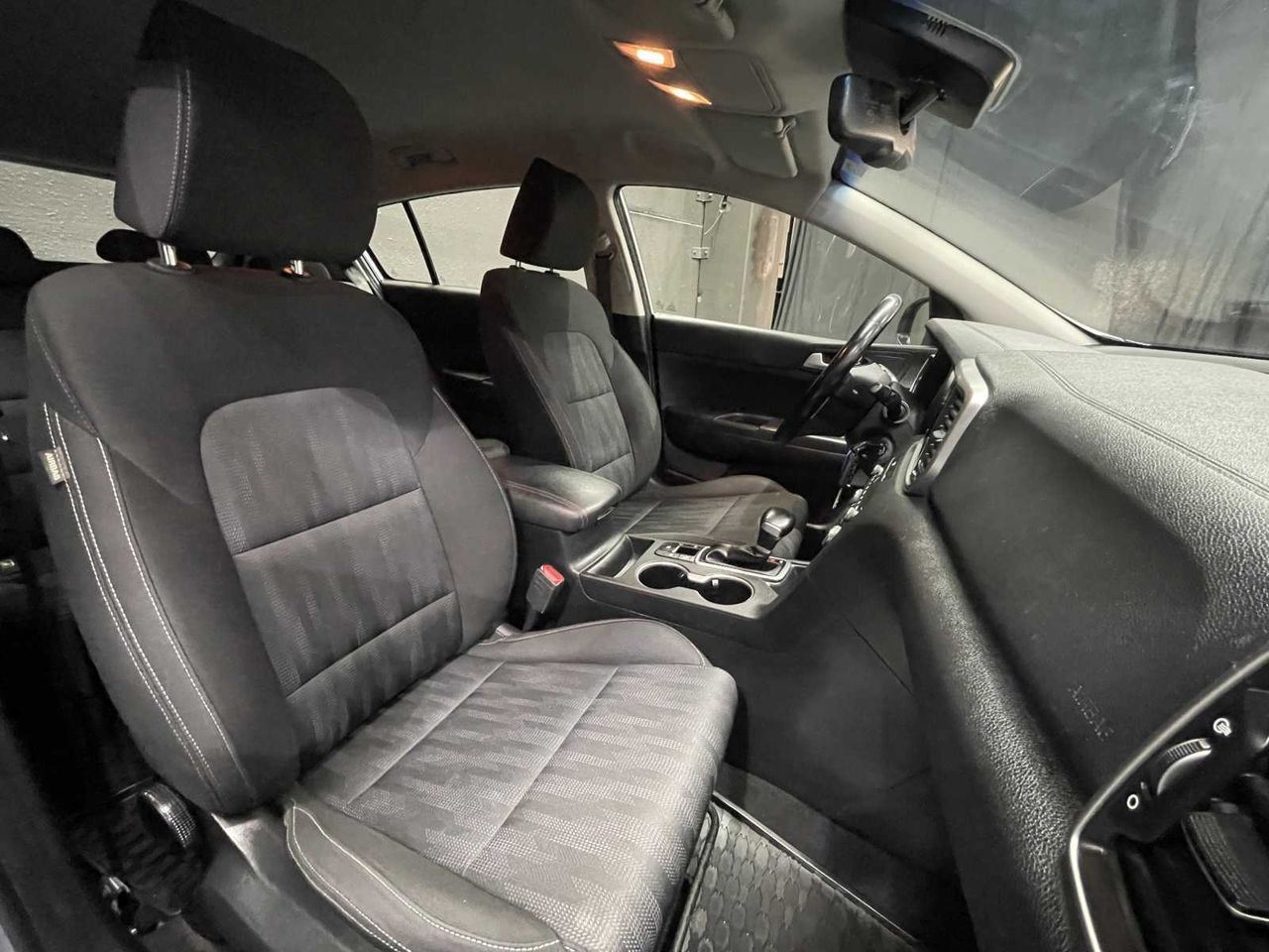 Kia Sportage 1.6 CRDi 100kW (136CV) Business DCT 4x2  - Foto 4