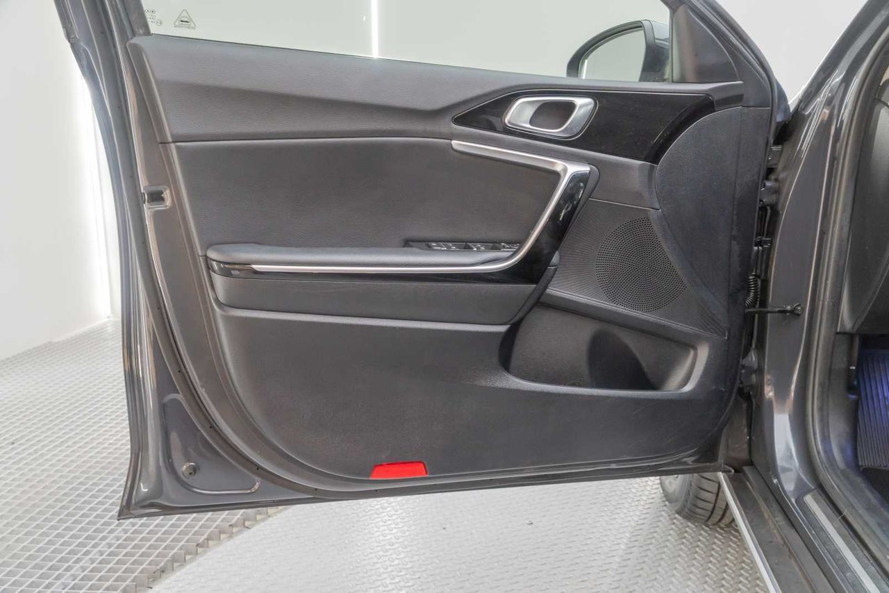 Kia XCeed 1.6 GDi PHEV 104kW (141CV) eDrive - Foto 17