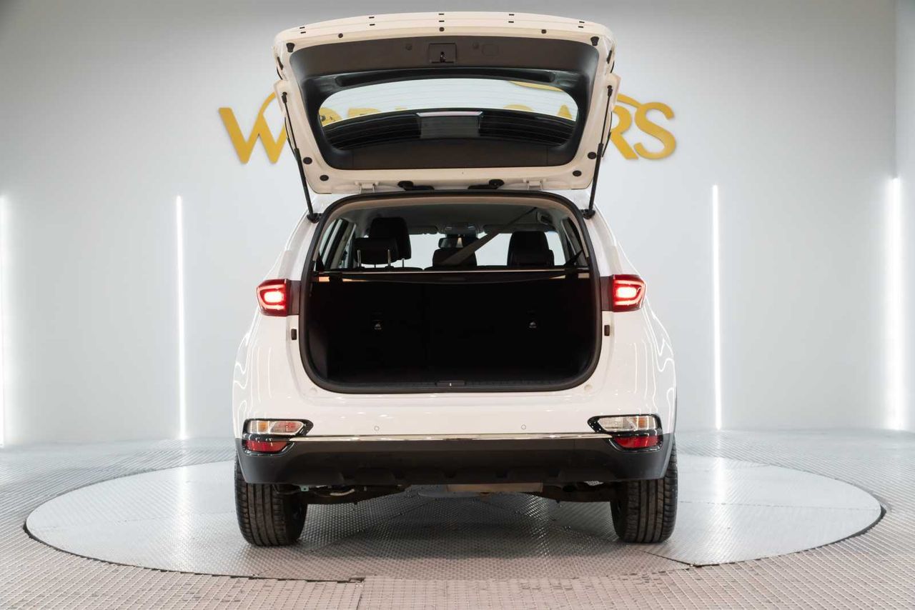 Kia Sportage 1.6 MHEV Business 100kW (136CV) 4x2  - Foto 10